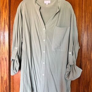 Women’s Pink Lily Green Button-Up Shirt EUC